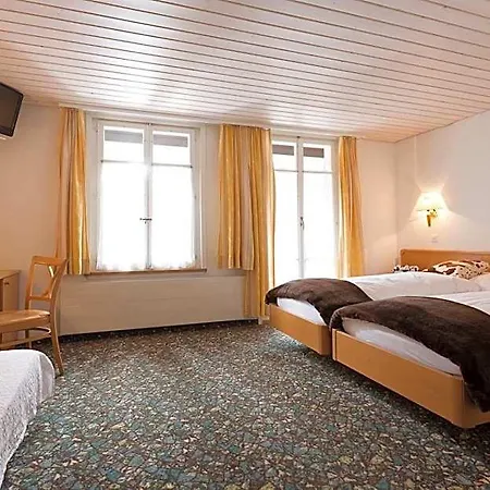 Hotel Oberland 2*