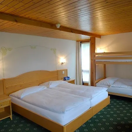 Hotel Oberland 2*