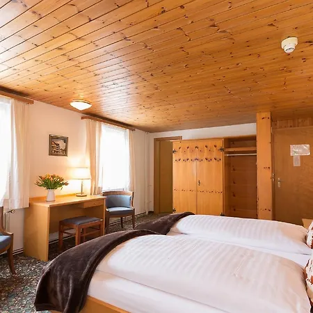 Oberland Hotel 2*