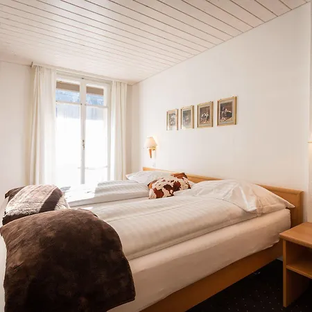 Hotel Oberland 2*