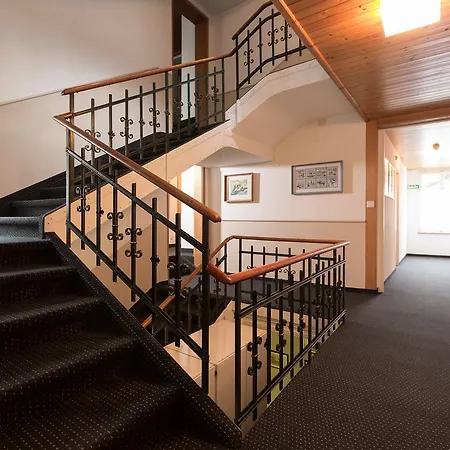 Oberland Hotel