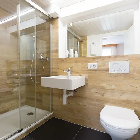 オーバーランド ホテル ラウターブルンネン