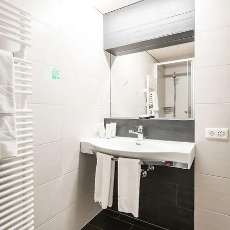 オーバーランド 2*